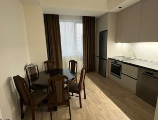 Apartament cu 3 camere
